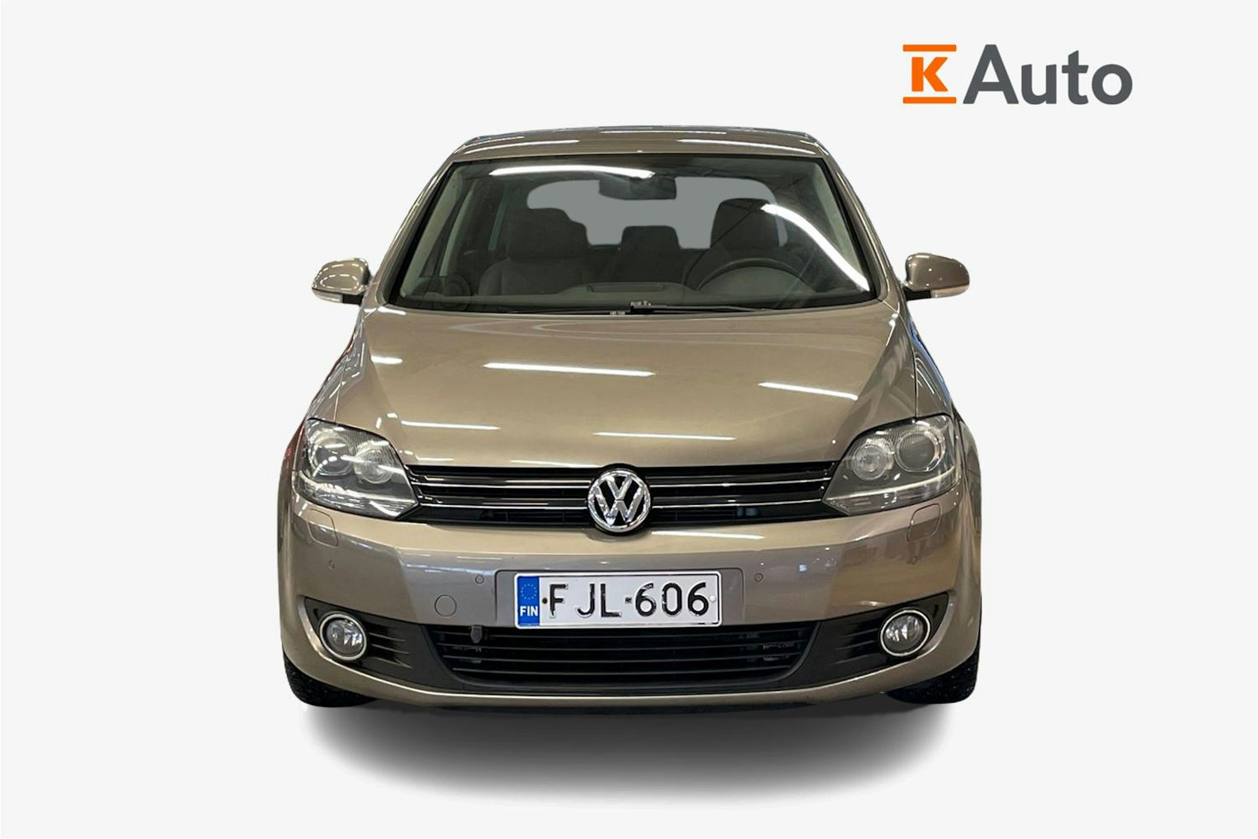 ruskea (beige) Volkswagen Golf Plus 2010 kuva 5.