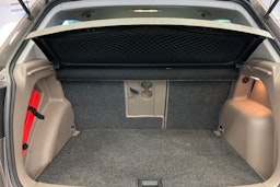 ruskea (beige) Volkswagen Golf Plus 2010 kuva 14.