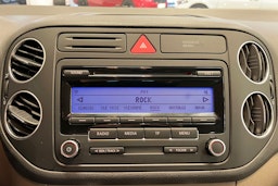 ruskea (beige) Volkswagen Golf Plus 2010 kuva 19.