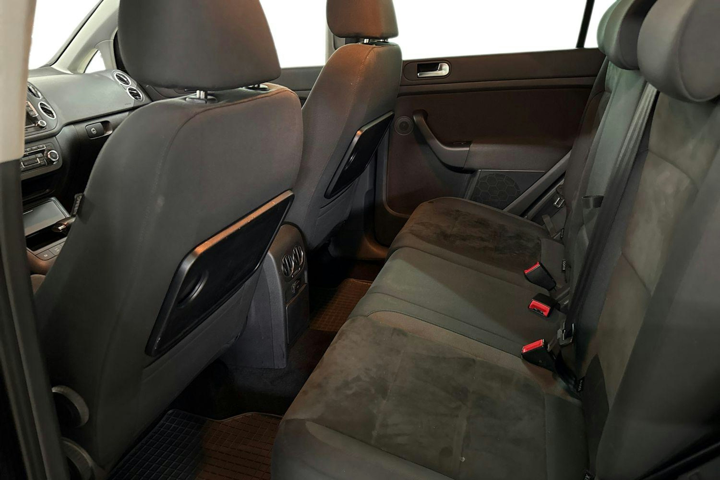 Musta Volkswagen Golf Plus 2010 kuva 10.