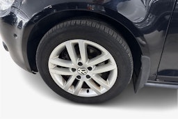 Musta Volkswagen Golf Plus 2010 kuva 11.