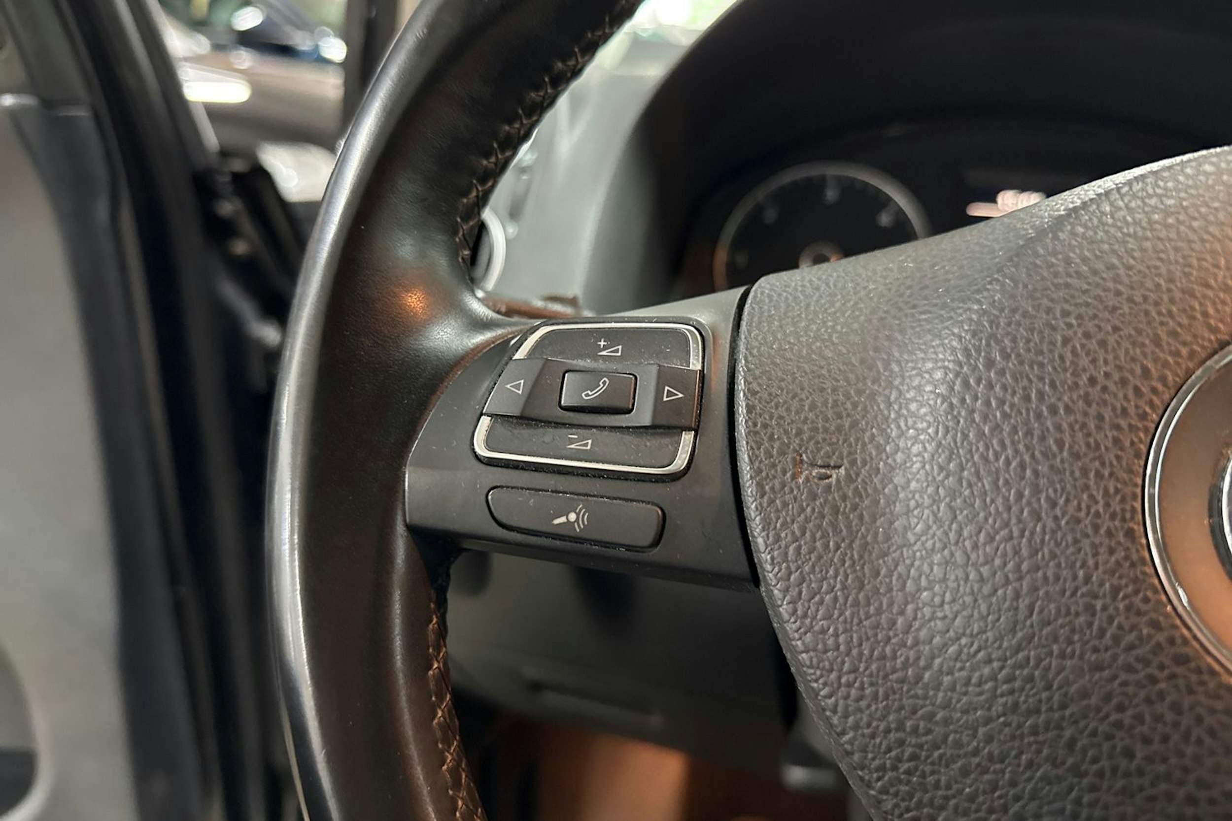 Musta Volkswagen Golf Plus 2010 kuva 15.