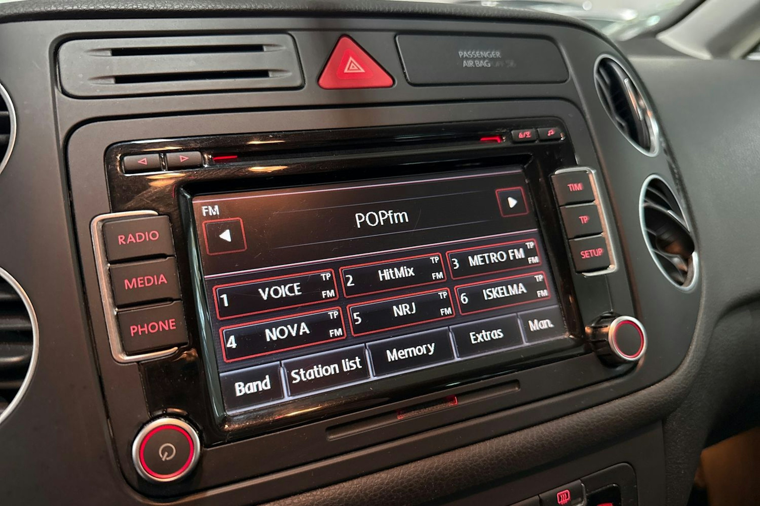 Musta Volkswagen Golf Plus 2010 kuva 18.