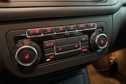 Musta Volkswagen Golf Plus 2010 kuva 21.