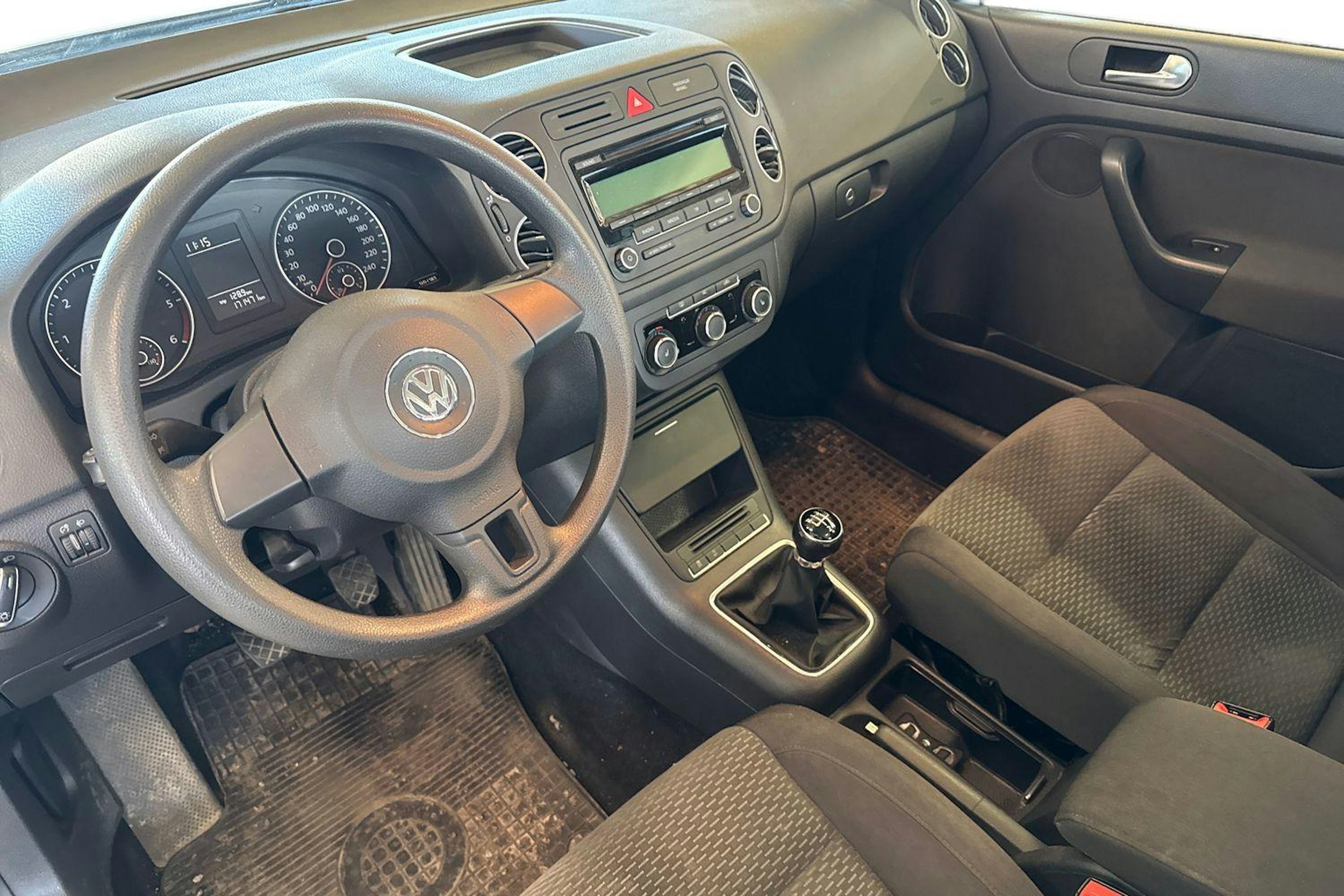 valkoinen Volkswagen Golf Plus 2011 kuva 3.