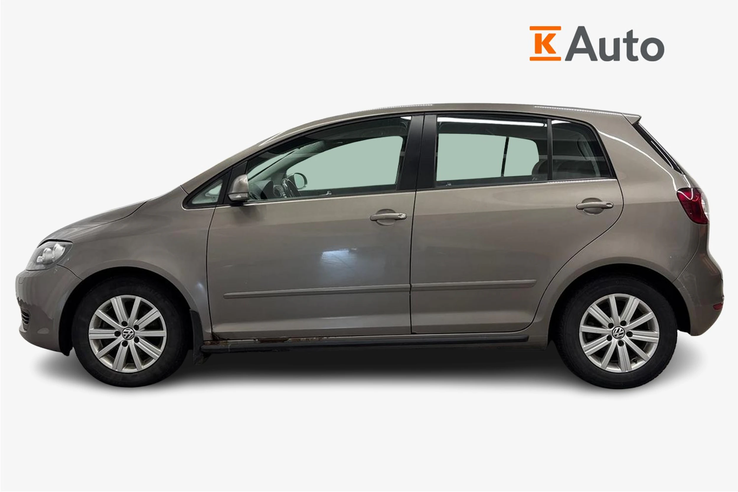 Ruskea (beige) Volkswagen Golf Plus 2011 kuva 5.