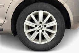 Ruskea (beige) Volkswagen Golf Plus 2011 kuva 9.