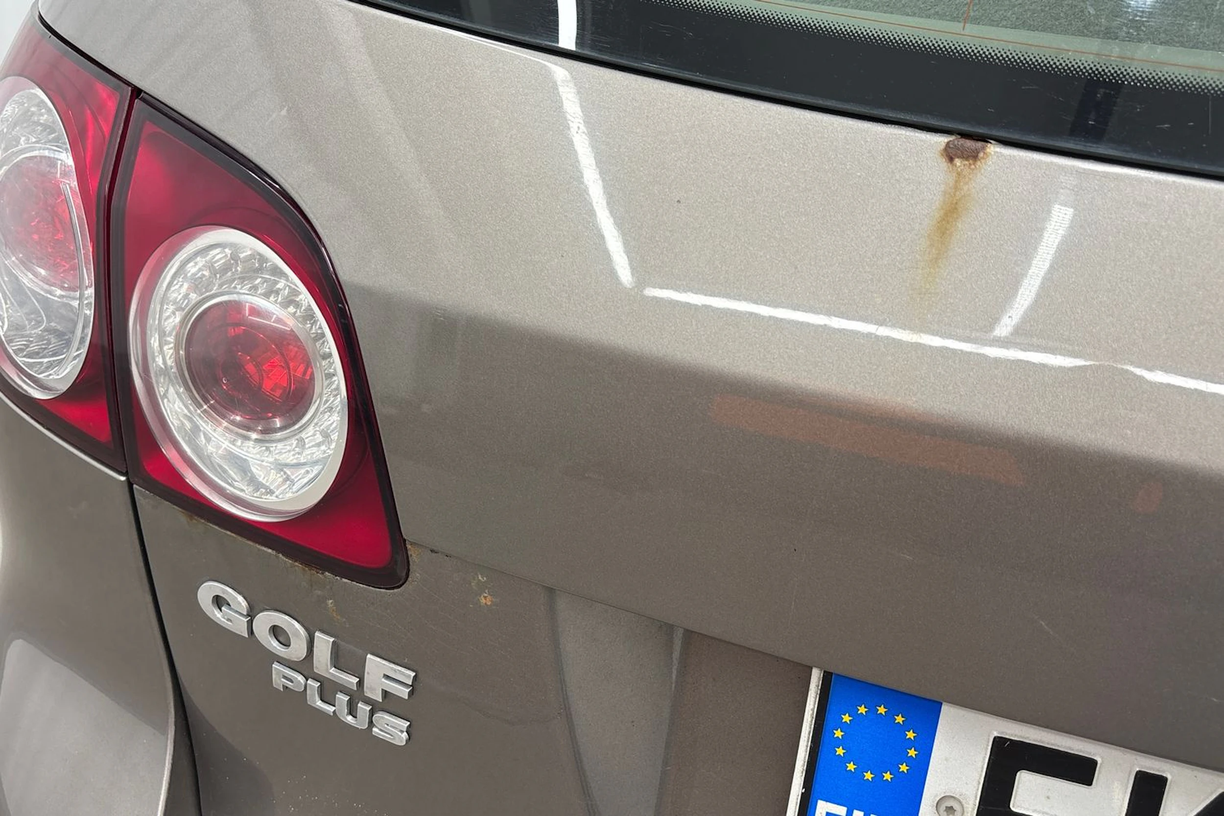 Ruskea (beige) Volkswagen Golf Plus 2011 kuva 31.