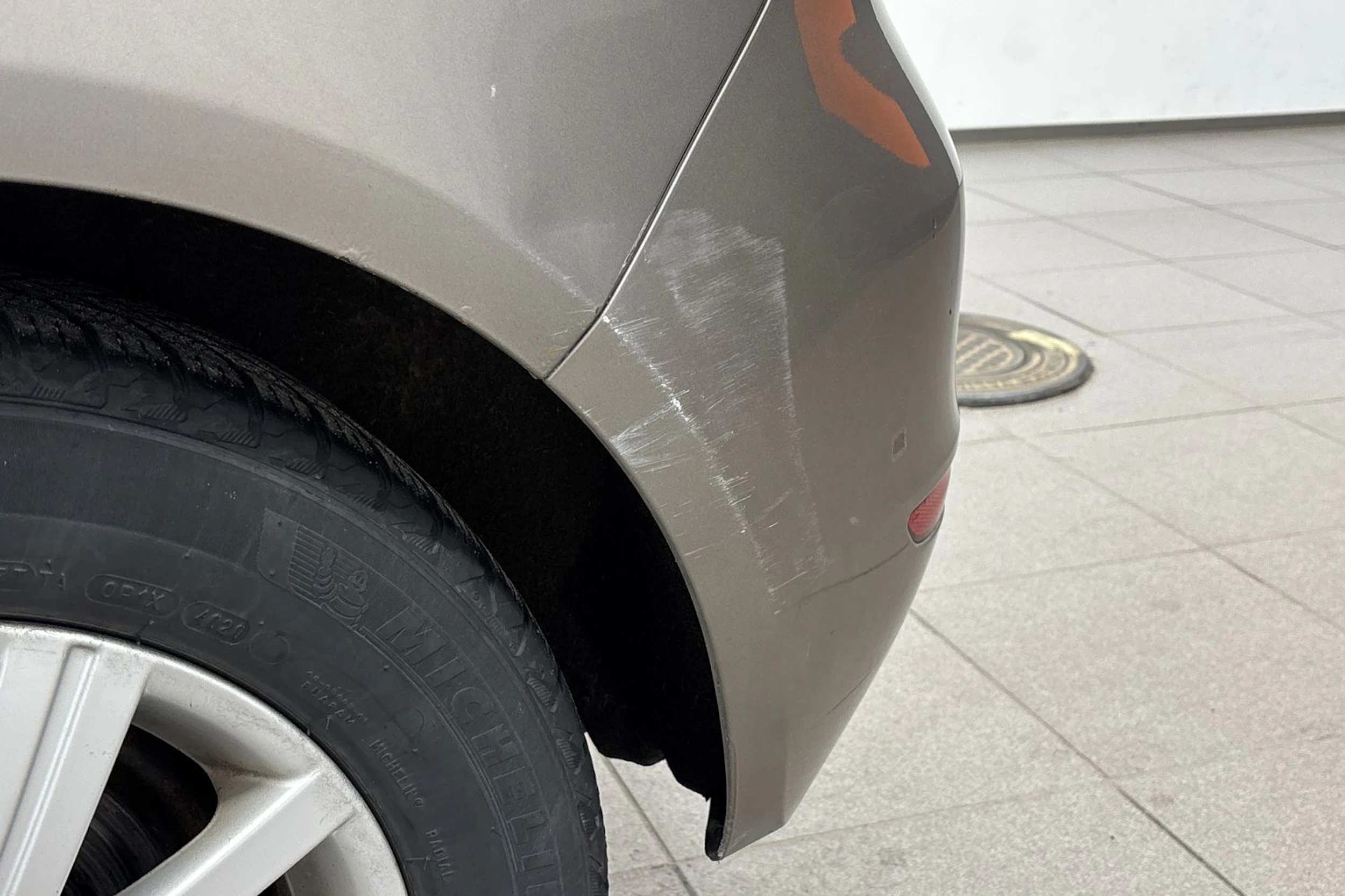 Ruskea (beige) Volkswagen Golf Plus 2011 kuva 32.