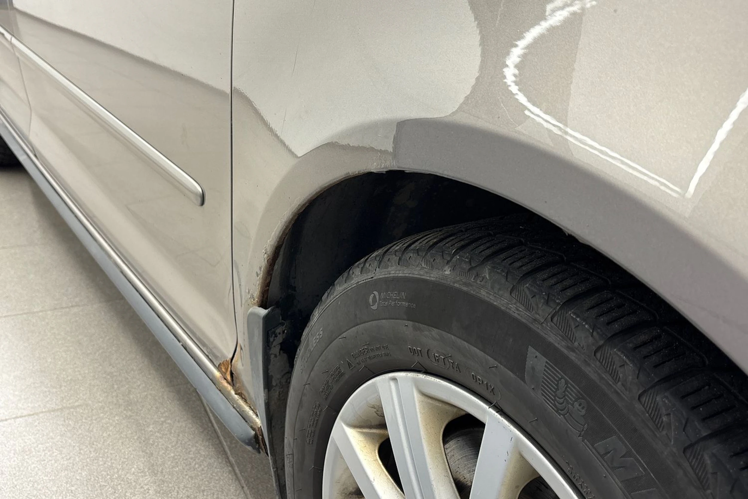 Ruskea (beige) Volkswagen Golf Plus 2011 kuva 36.