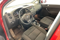 punainen Volkswagen Golf Plus 2011 kuva 3.