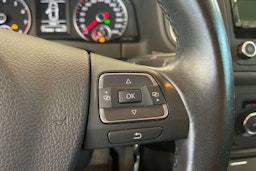 punainen Volkswagen Golf Plus 2011 kuva 15.