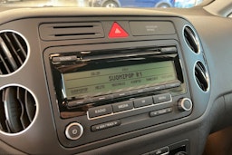 punainen Volkswagen Golf Plus 2011 kuva 16.
