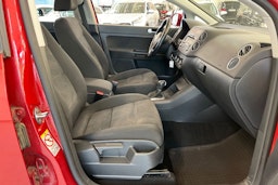 punainen Volkswagen Golf Plus 2011 kuva 21.