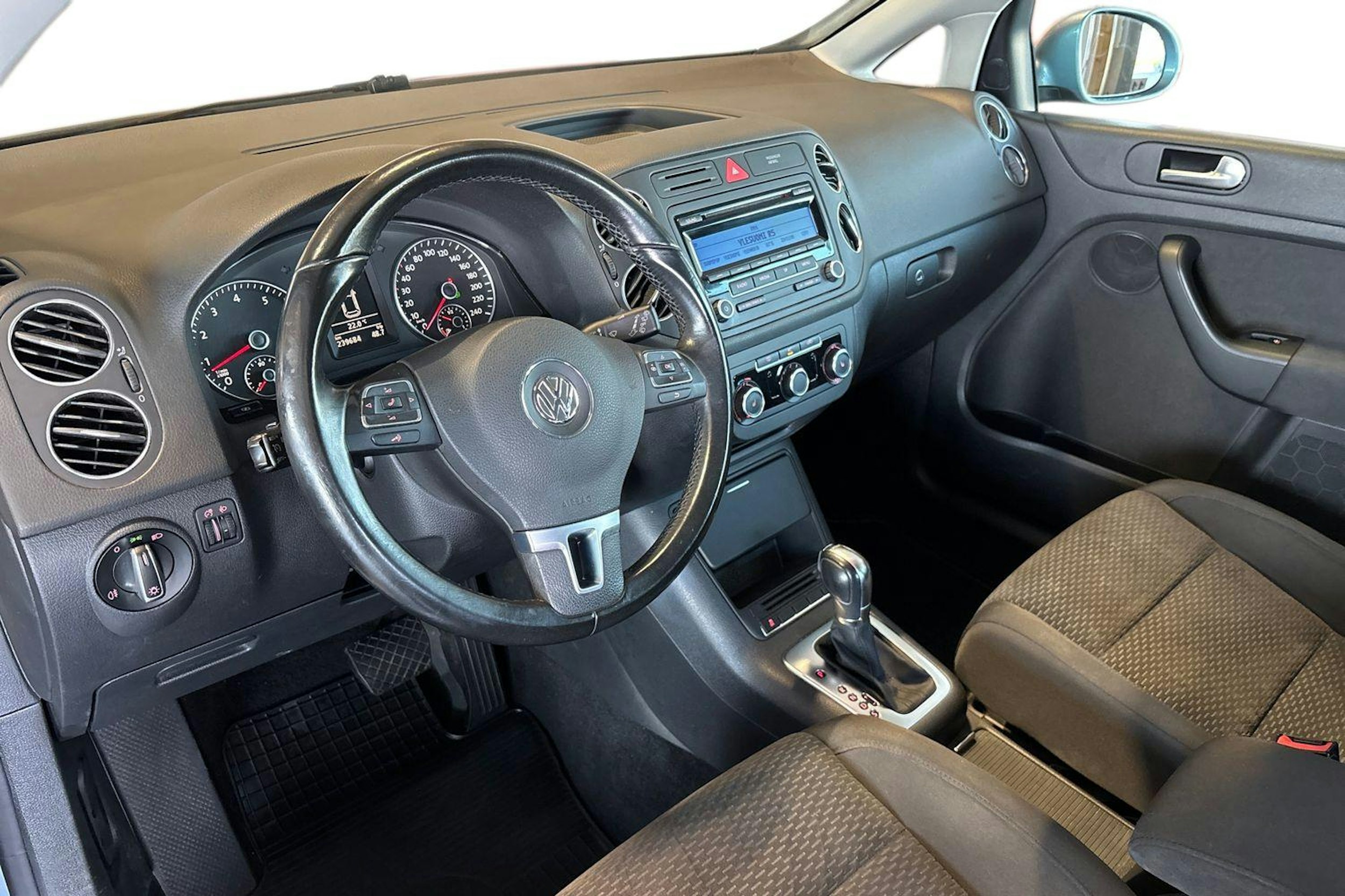 Sininen Volkswagen Golf Plus 2011 kuva 7.