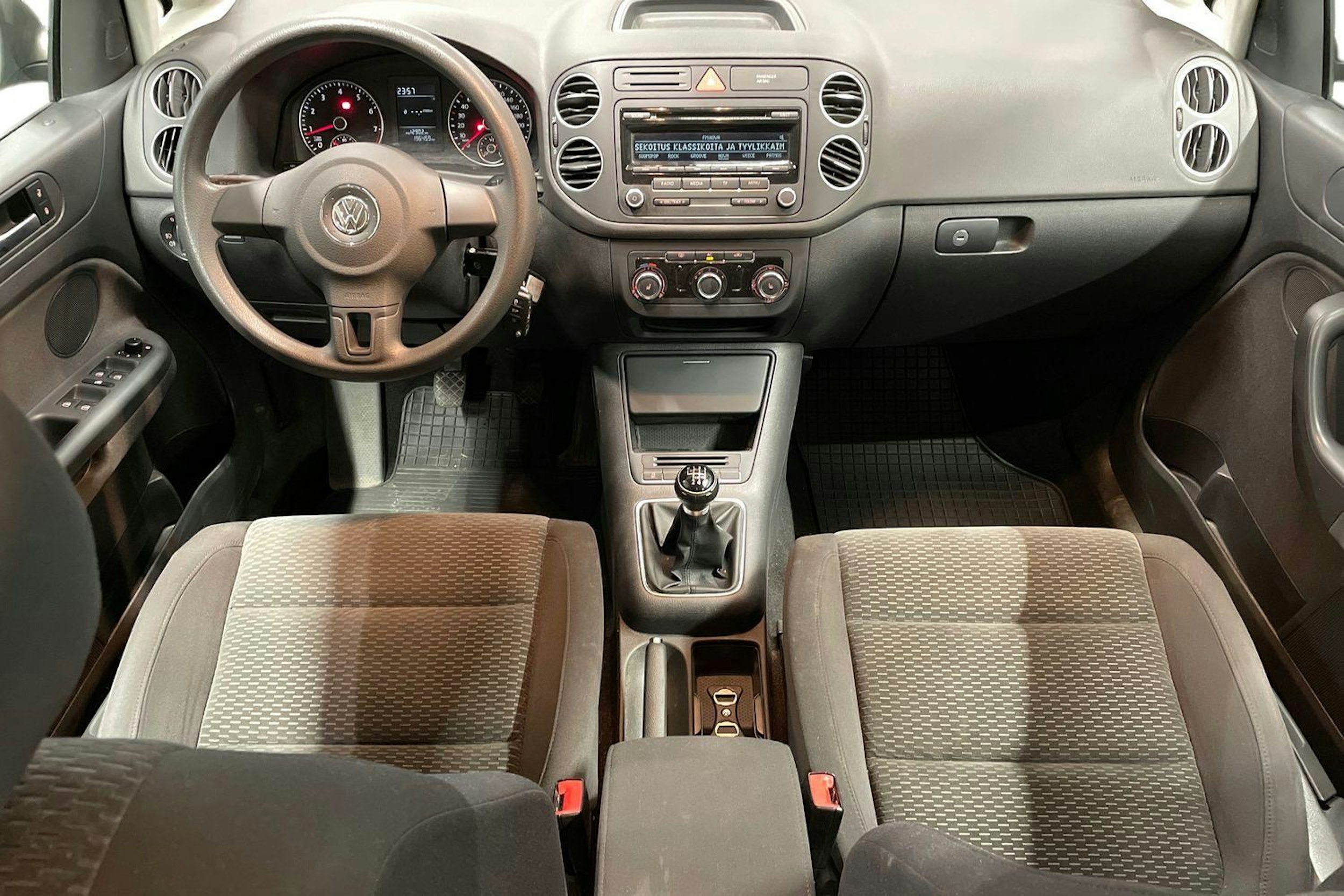ruskea (beige) Volkswagen Golf Plus 2012 kuva 7.