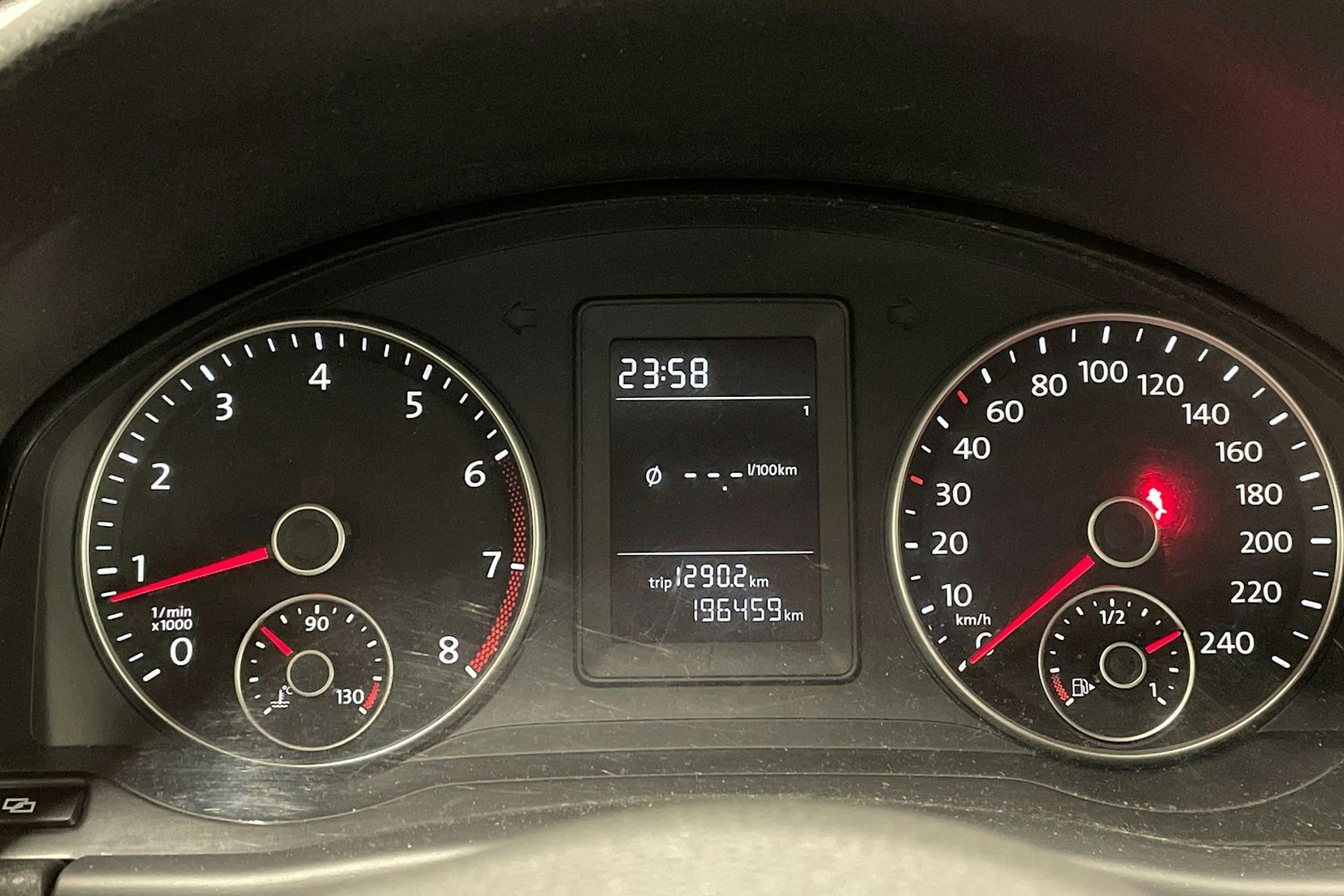 ruskea (beige) Volkswagen Golf Plus 2012 kuva 13.