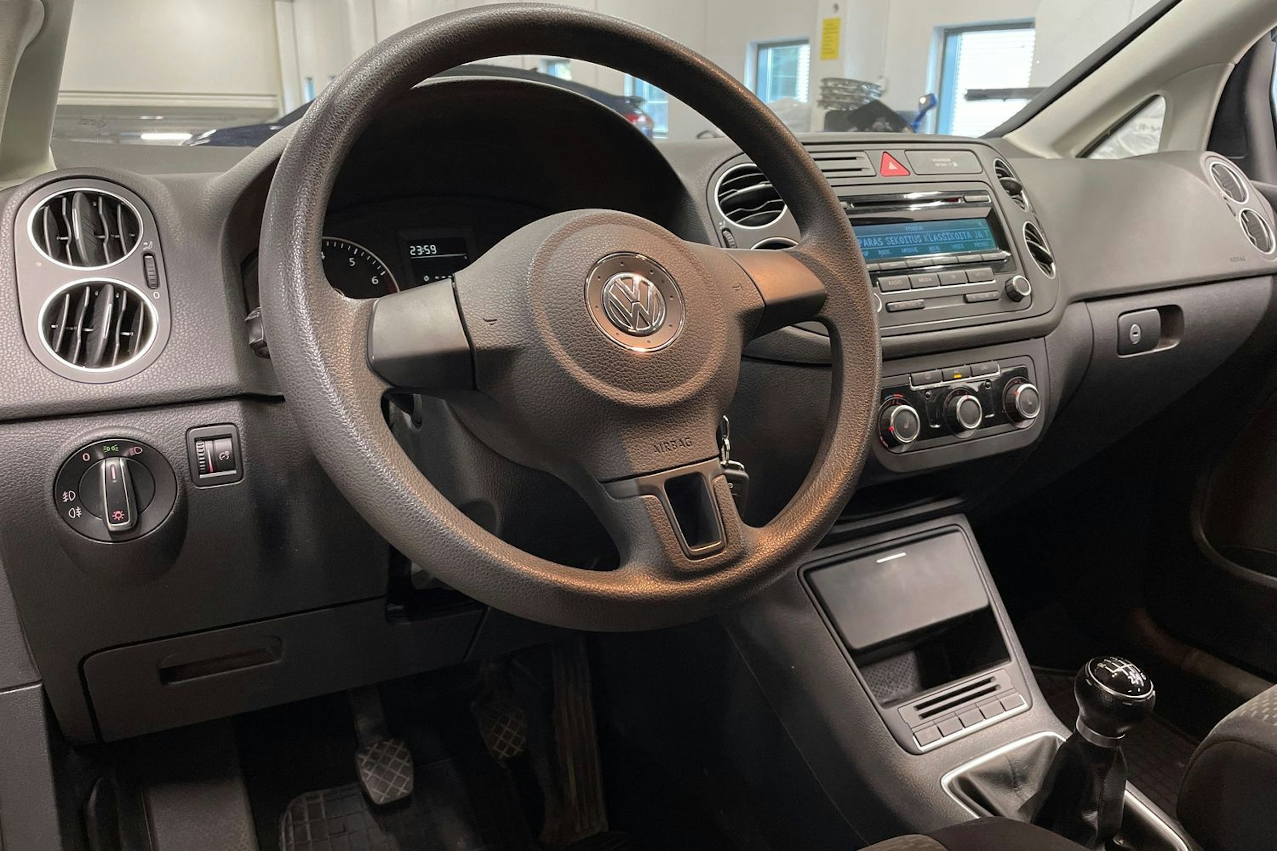 ruskea (beige) Volkswagen Golf Plus 2012 kuva 17.
