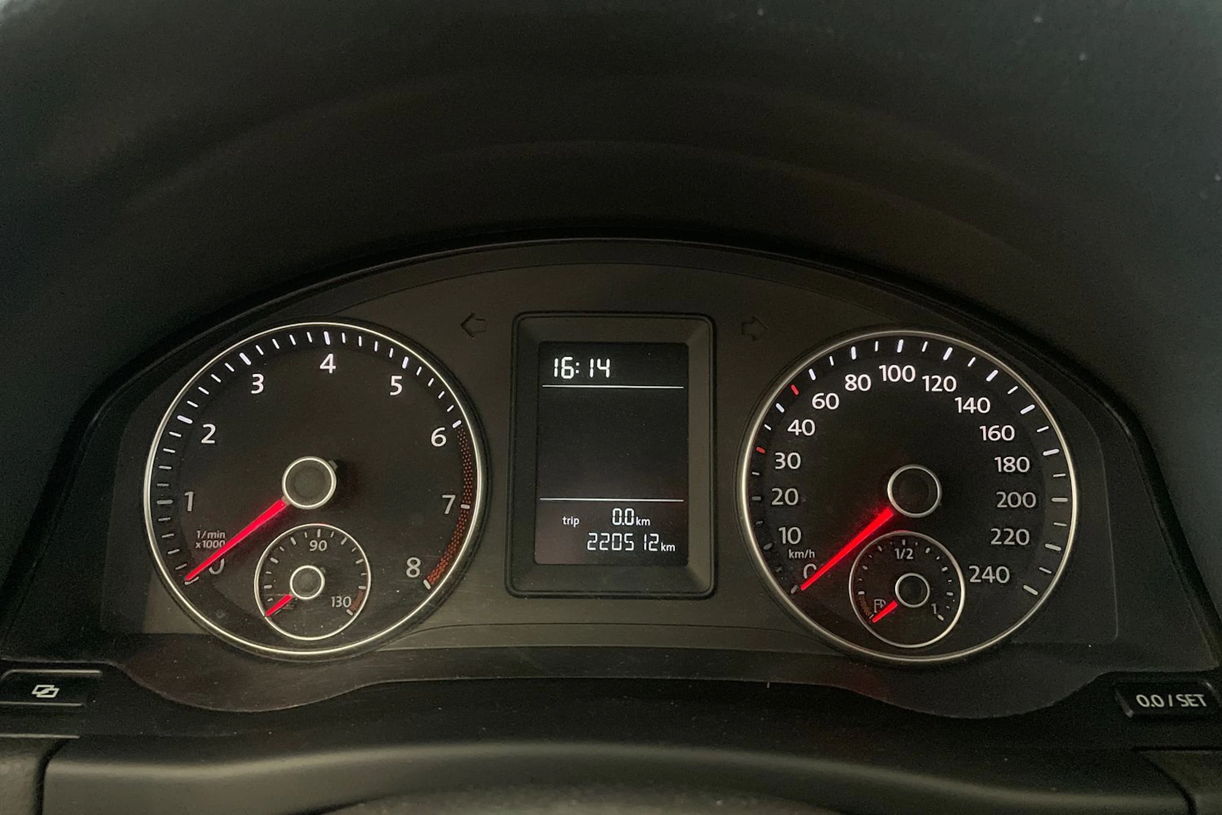 met. harmaa Volkswagen Golf Plus 2011 kuva 18.