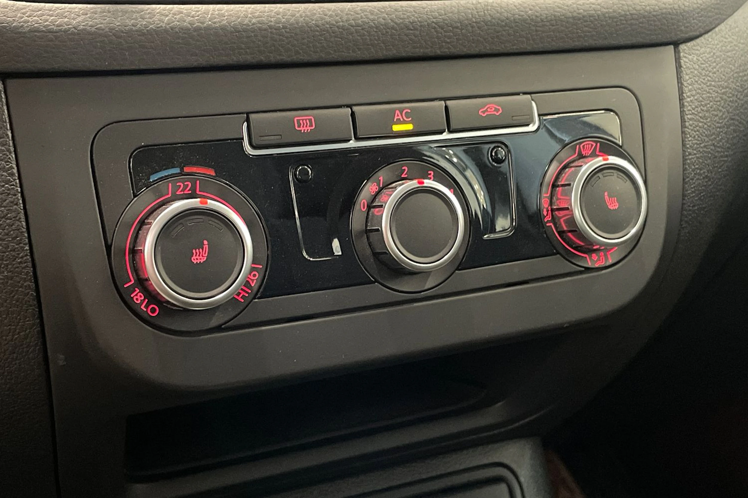 met. harmaa Volkswagen Golf Plus 2011 kuva 22.