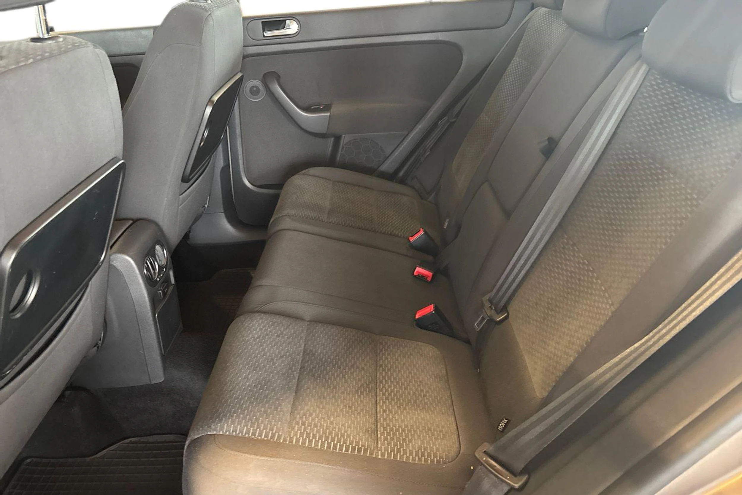 Ruskea (beige) Volkswagen Golf Plus 2012 kuva 8.