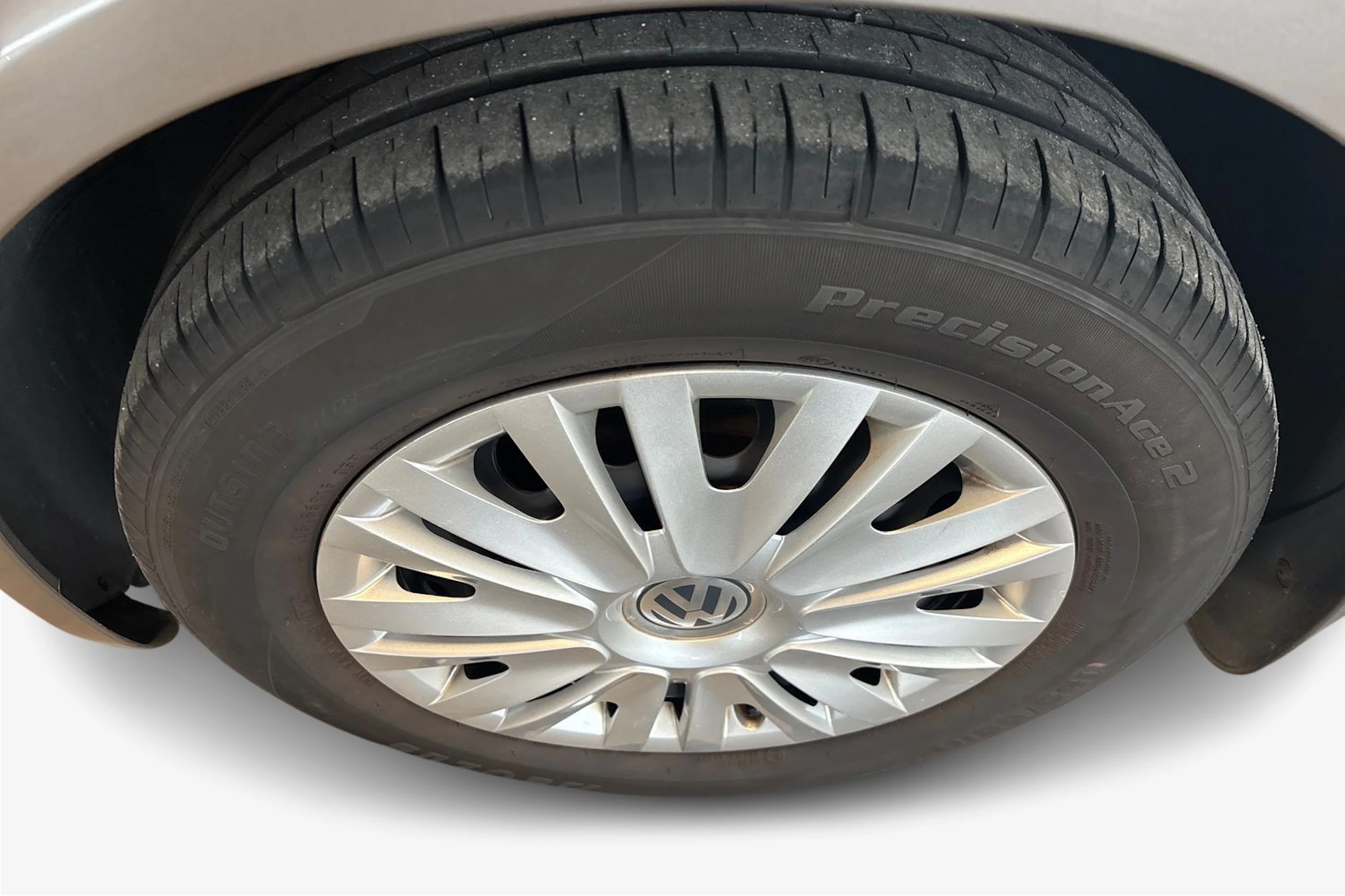 Ruskea (beige) Volkswagen Golf Plus 2012 kuva 9.