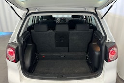 valkoinen Volkswagen Golf Plus 2012 kuva 15.
