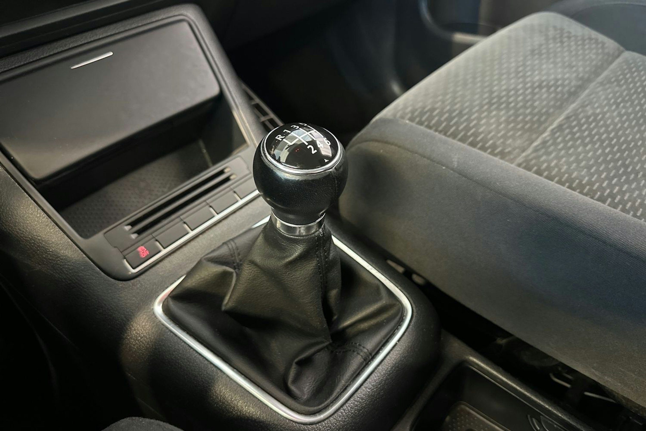 valkoinen Volkswagen Golf Plus 2012 kuva 19.
