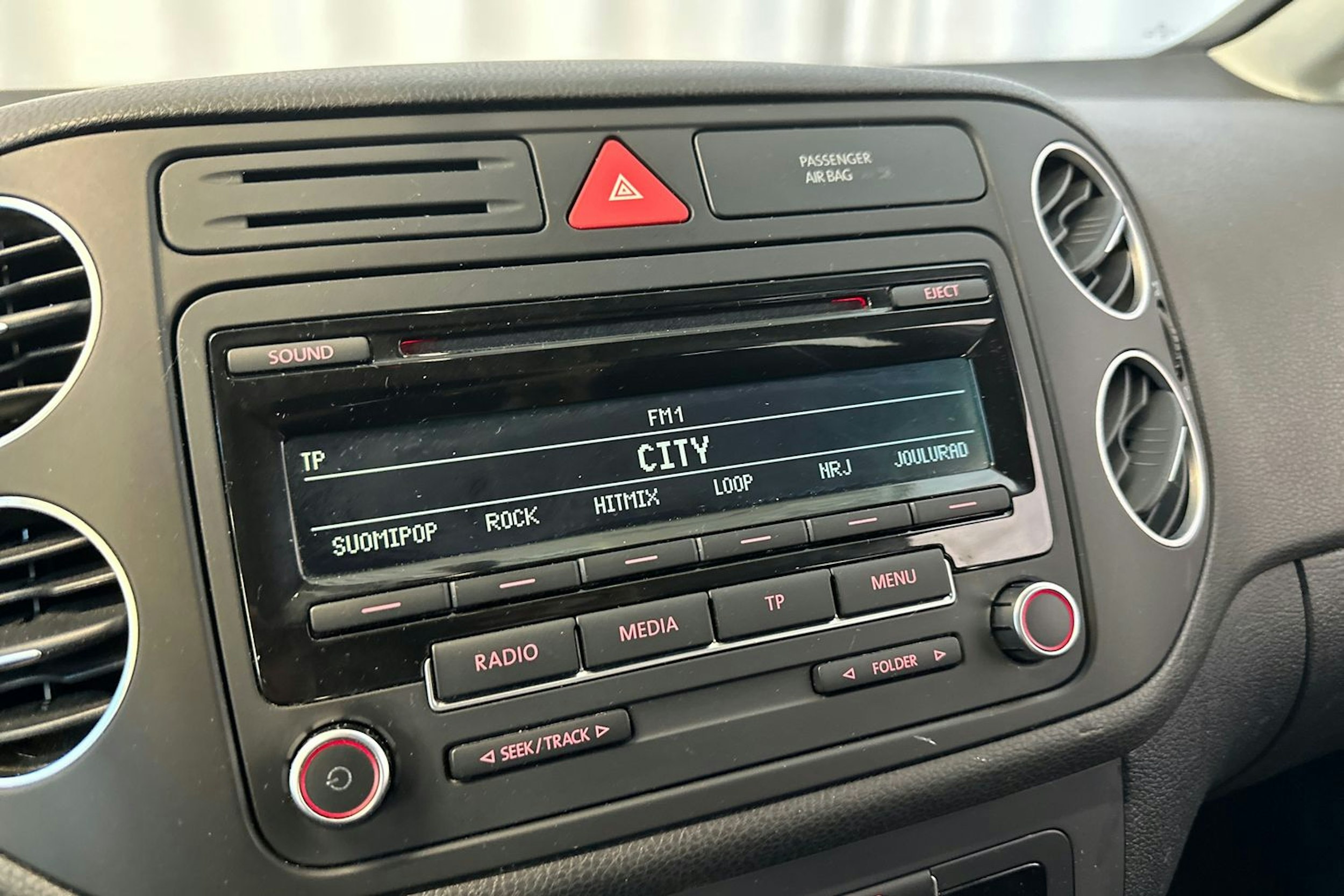 valkoinen Volkswagen Golf Plus 2012 kuva 20.