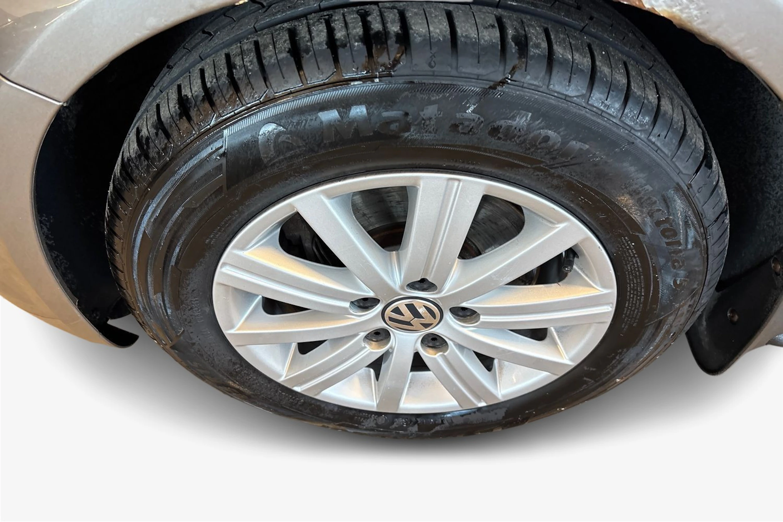 ruskea (beige) Volkswagen Golf Plus 2013 kuva 12.