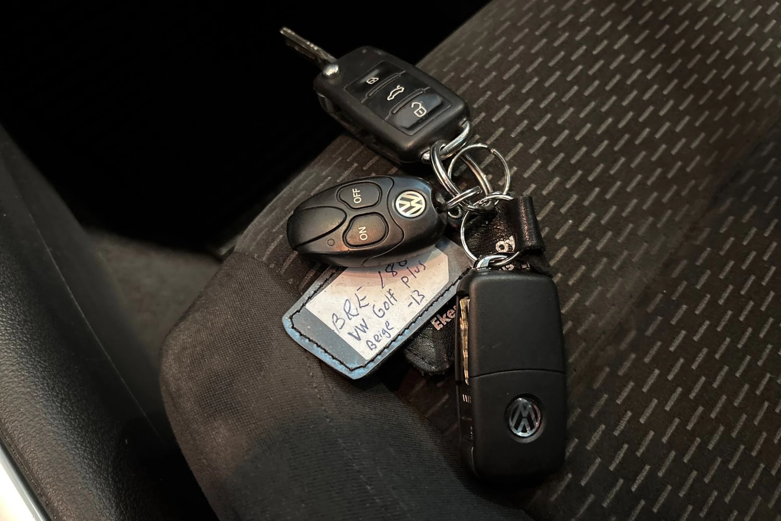 ruskea (beige) Volkswagen Golf Plus 2013 kuva 18.