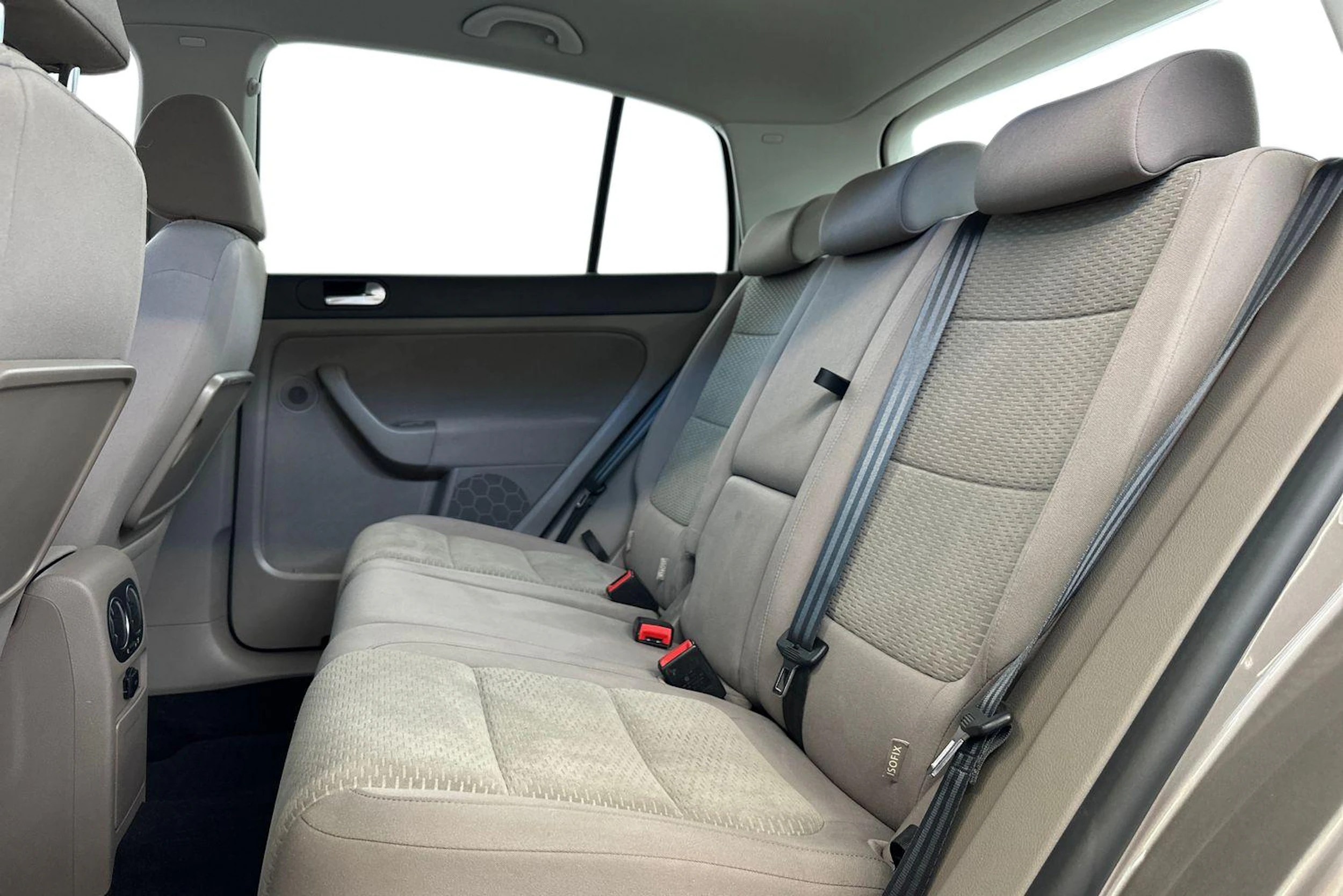 ruskea (beige) Volkswagen Golf Plus 2013 kuva 8.