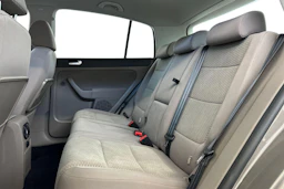 ruskea (beige) Volkswagen Golf Plus 2013 kuva 8.