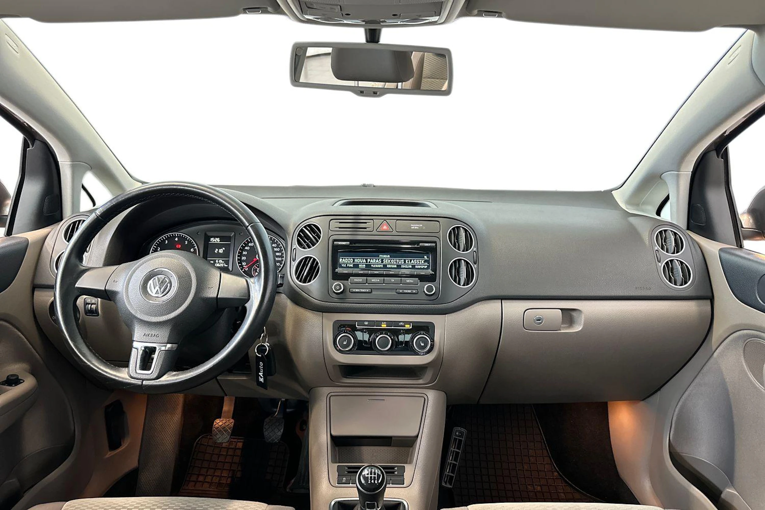 ruskea (beige) Volkswagen Golf Plus 2013 kuva 9.