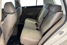 valkoinen Volkswagen Golf Plus 2013 kuva 10.
