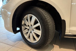 valkoinen Volkswagen Golf Plus 2013 kuva 13.