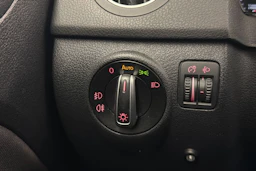 musta Volkswagen Golf Plus 2013 kuva 16.