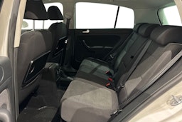 valkoinen Volkswagen Golf Plus 2013 kuva 10.