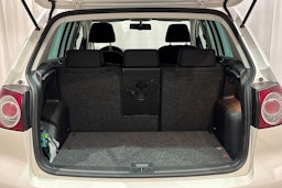 valkoinen Volkswagen Golf Plus 2013 kuva 14.