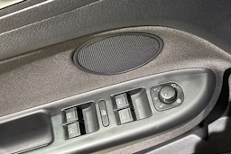 valkoinen Volkswagen Golf Plus 2013 kuva 18.