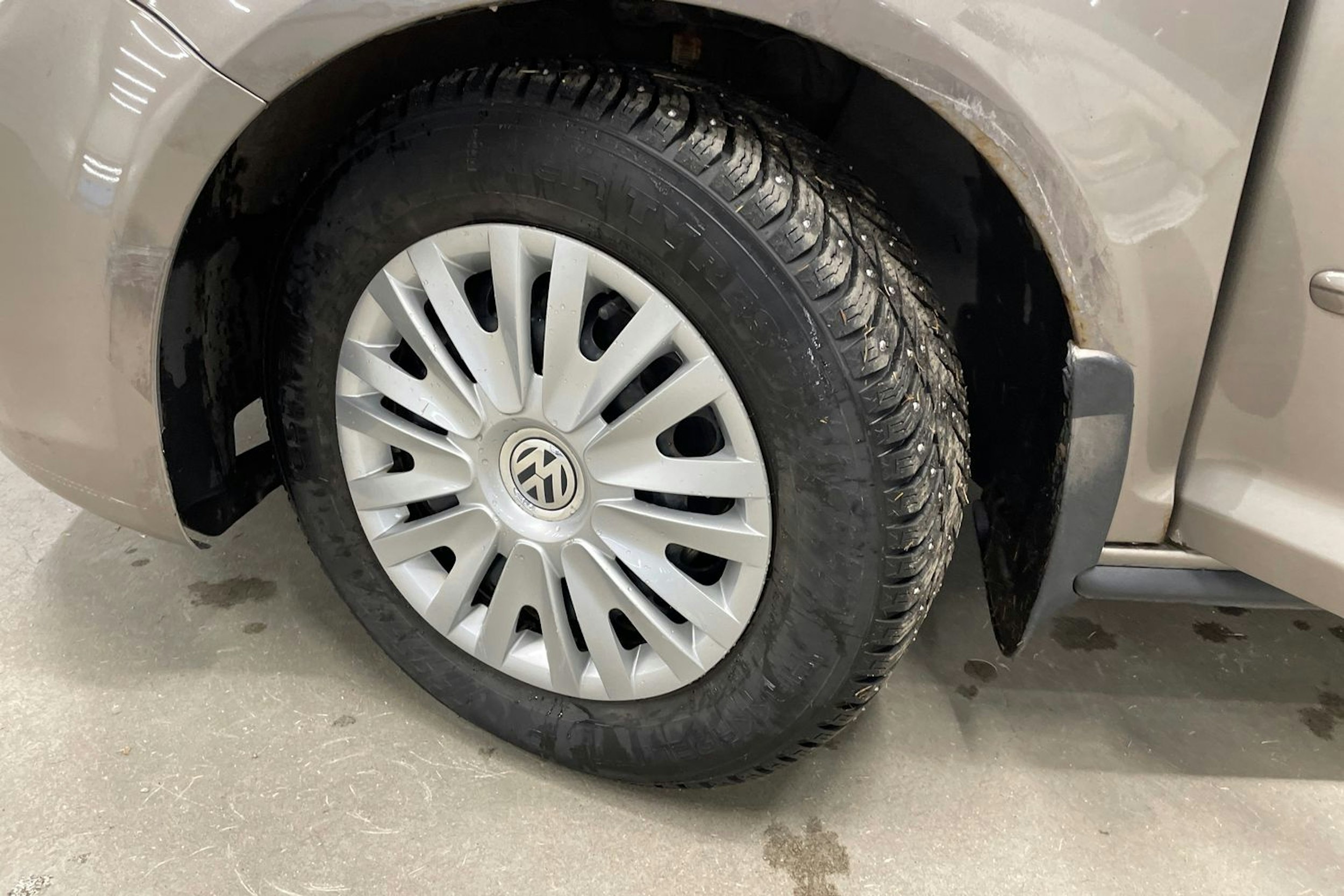 met. ruskea (beige) Volkswagen Golf Plus 2014 kuva 13.