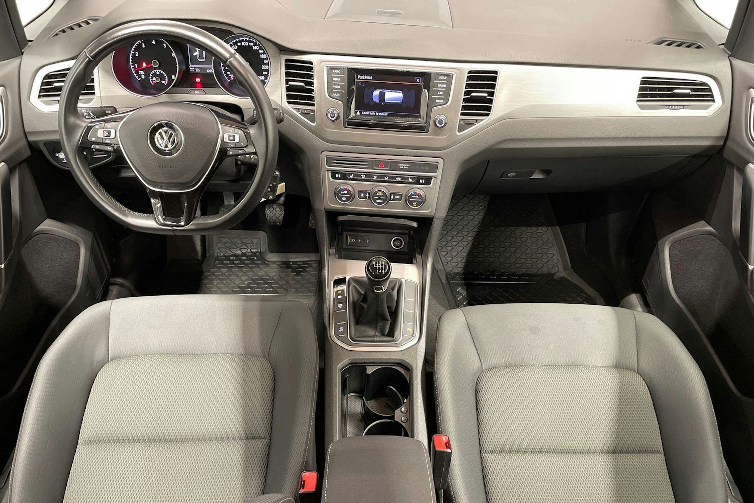 sininen Volkswagen Golf Sportsvan 2014 kuva 9.