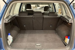 sininen Volkswagen Golf Sportsvan 2014 kuva 15.