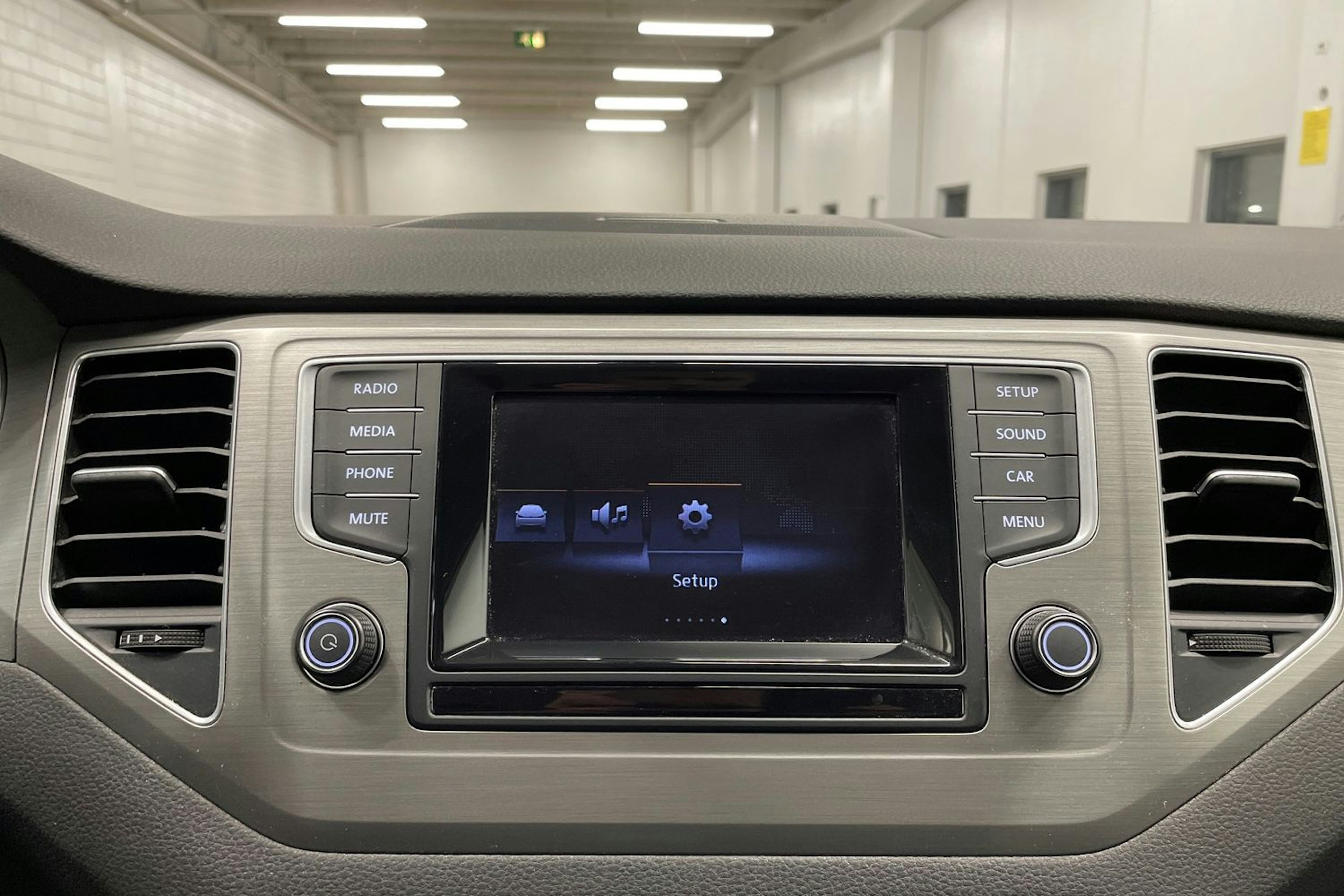 sininen Volkswagen Golf Sportsvan 2014 kuva 18.