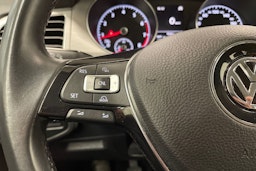 sininen Volkswagen Golf Sportsvan 2014 kuva 23.