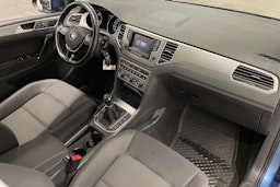 sininen Volkswagen Golf Sportsvan 2014 kuva 28.