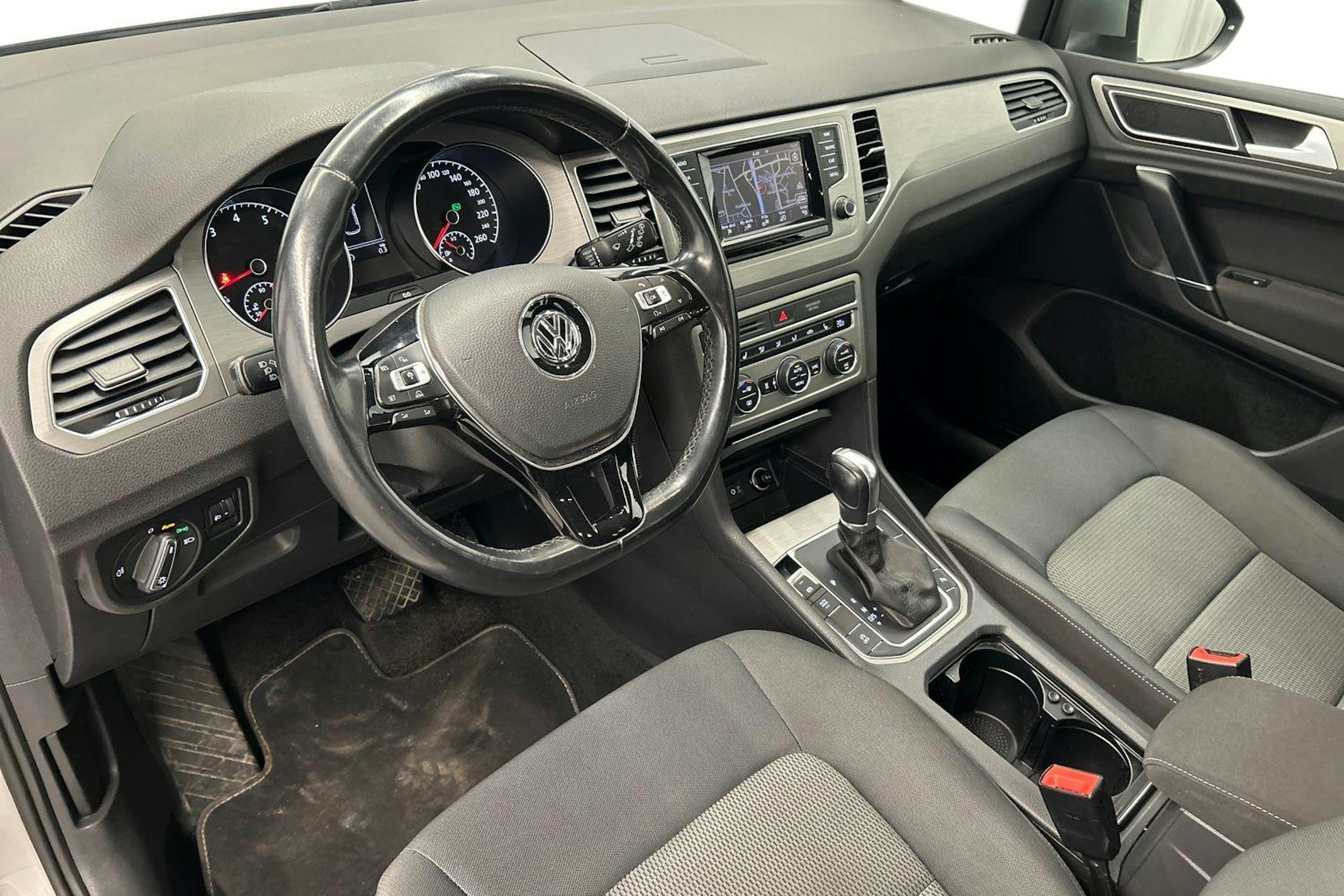 harmaa Volkswagen Golf Sportsvan 2014 kuva 7.