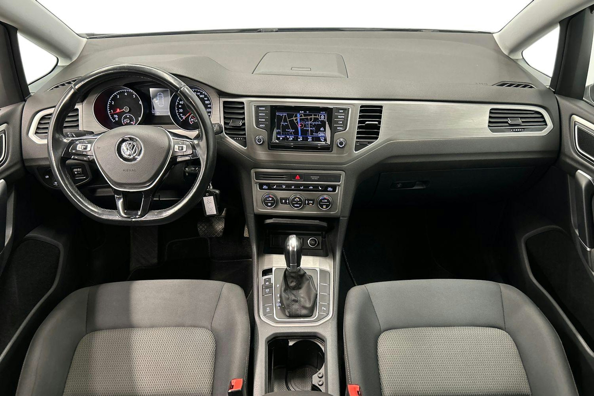 harmaa Volkswagen Golf Sportsvan 2014 kuva 9.