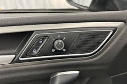 harmaa Volkswagen Golf Sportsvan 2014 kuva 17.