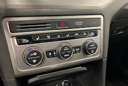 harmaa Volkswagen Golf Sportsvan 2014 kuva 25.